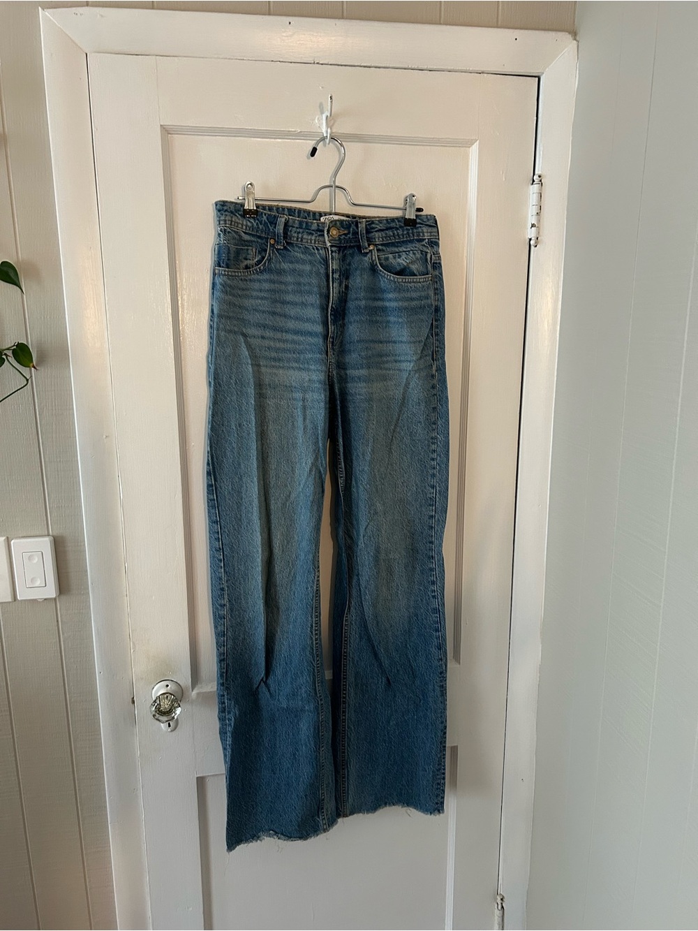 Zara Stiff Denim Wide-Leg Women’s Jeans